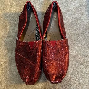 Women’s Toms size 9